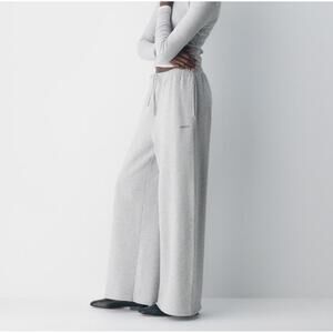 Aritzia Cozy Sweatfleece Boyfriend Wide Sweatpant - Heather Chrome - S - Short